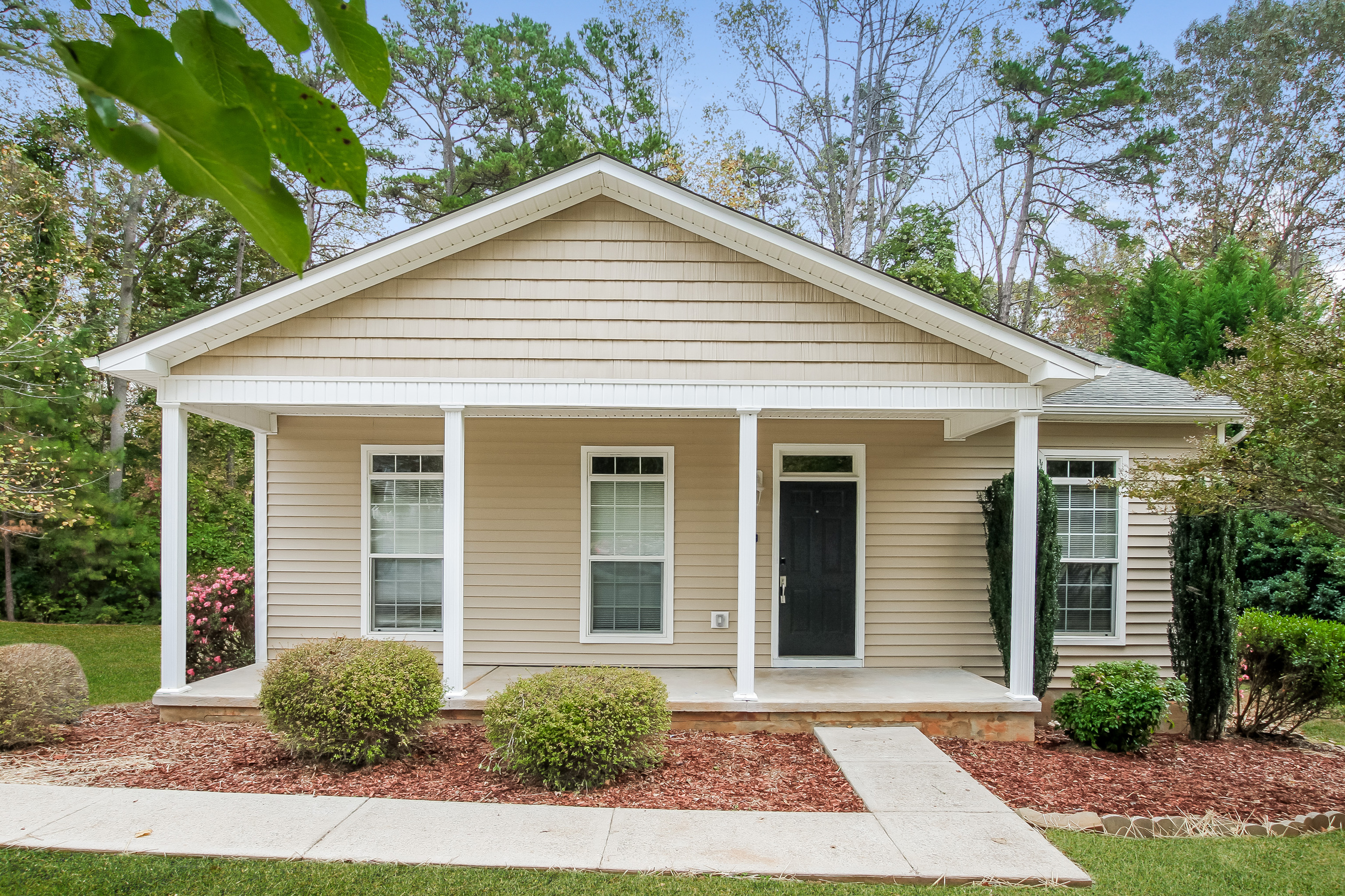 801 STRATFORD RD TROUTMAN, NC 28166